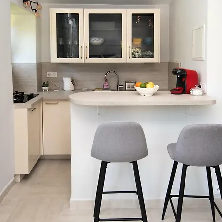 Charmante Petite Maison A L'entree De Tropez سان تروبيه