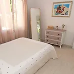Charmante Petite Maison A L'entree De Tropez * Сен-Тропе