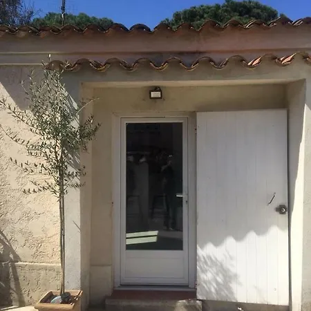 Dom wakacyjny Charmante Petite Maison A L'entree De Tropez Saint-Tropez