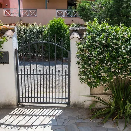 Charmante Petite Maison A L'entree De Tropez