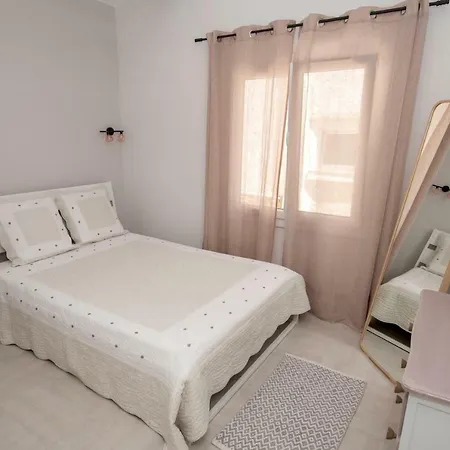 Charmante Petite Maison A L'entree De Tropez Semesterbostad *