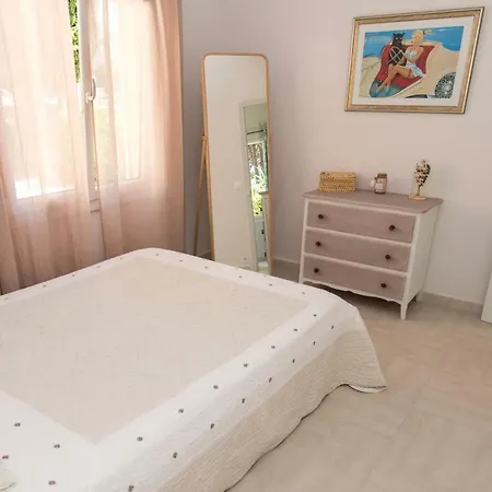 Charmante Petite Maison A L'éntrée De Tropez * Saint-Tropez