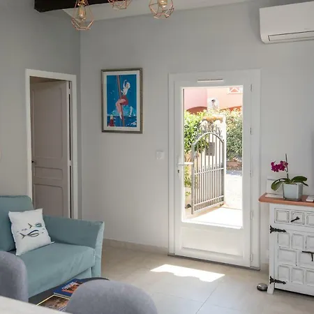 Casa de Férias Charmante Petite Maison A L'entree De Tropez Saint-Tropez