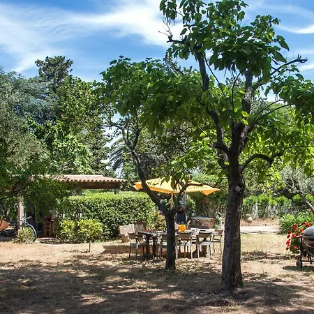 Charmante Petite Maison A L'entree De Tropez 別荘