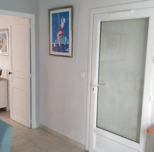 Charmante Petite Maison A L'entree De Tropez Дом отдыха