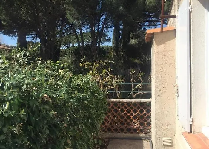 Charmante Petite Maison A L'entree De Tropez Saint-Tropez