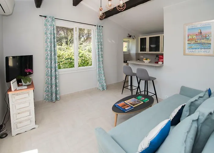 Charmante Petite Maison A L'entree De Tropez * Сен-Тропе