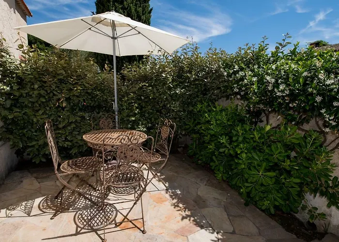 Casa de Férias Charmante Petite Maison A L'entree De Tropez Saint-Tropez