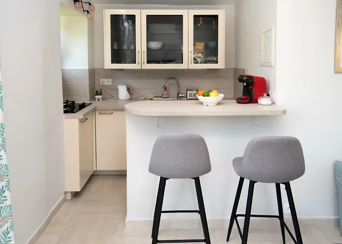 Charmante Petite Maison A L'entree De Tropez Сен-Тропе